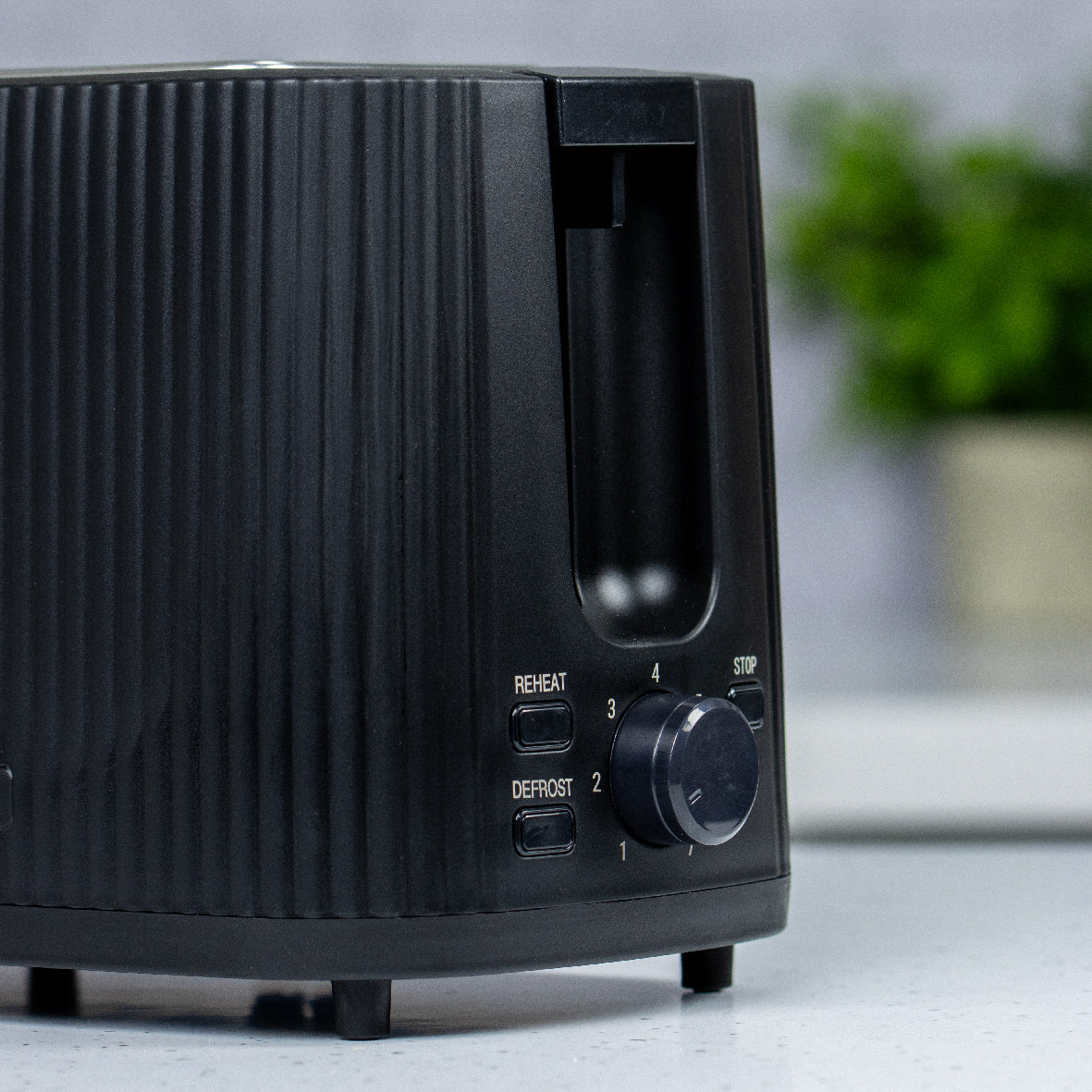 2 Slice Toaster - Black Grooved Design