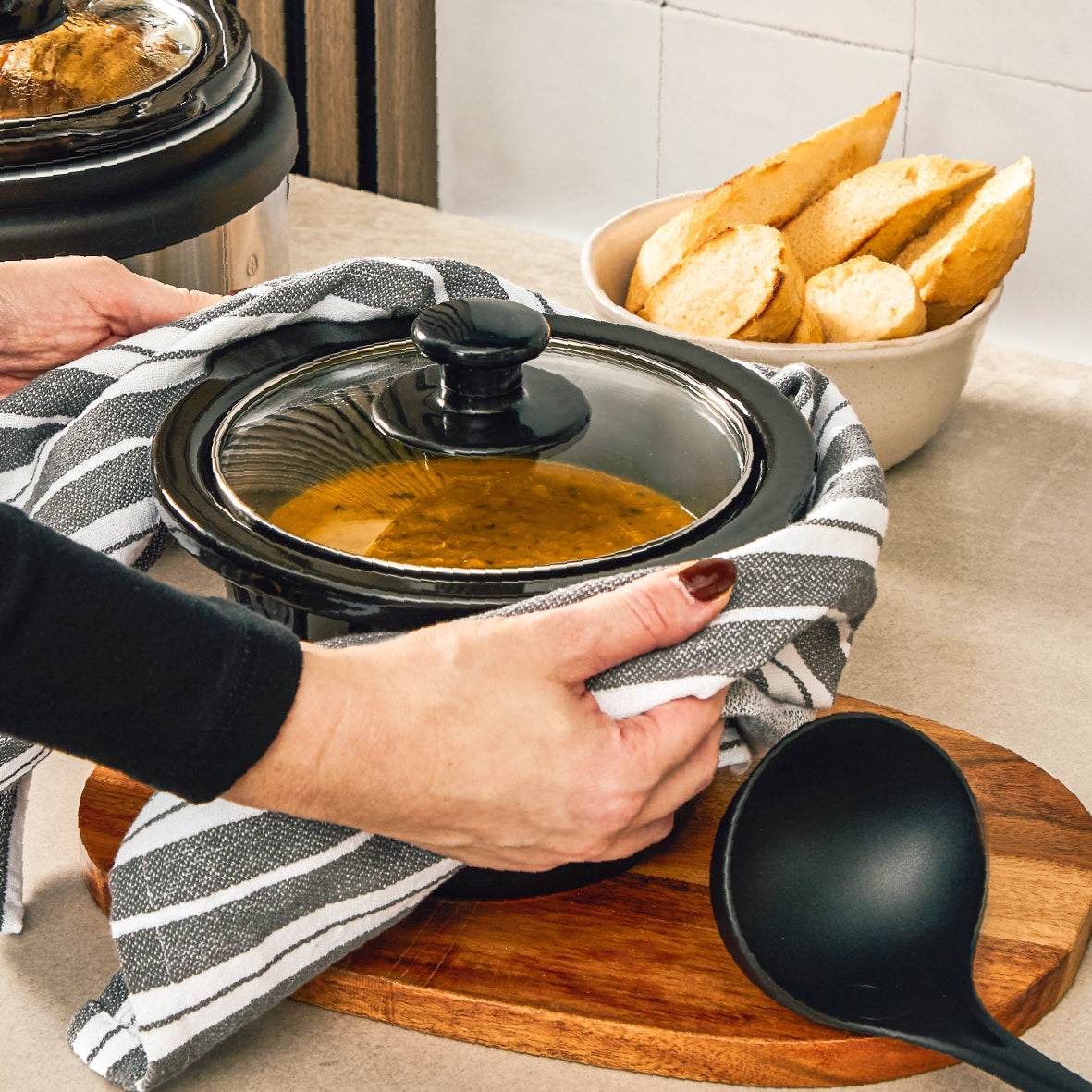 2 Pot Slow Cooker & Buffet Server