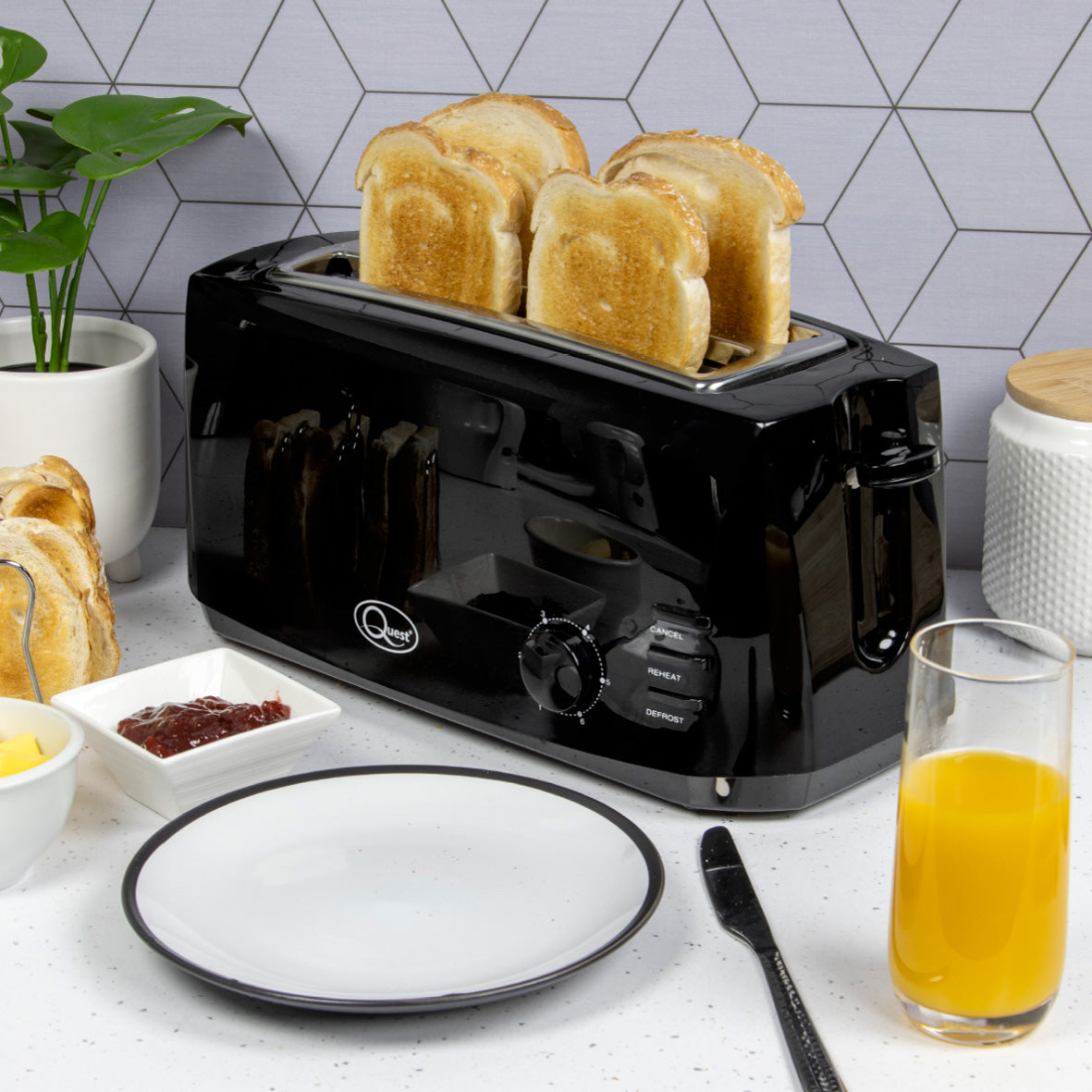 4 Slice Toaster - Black