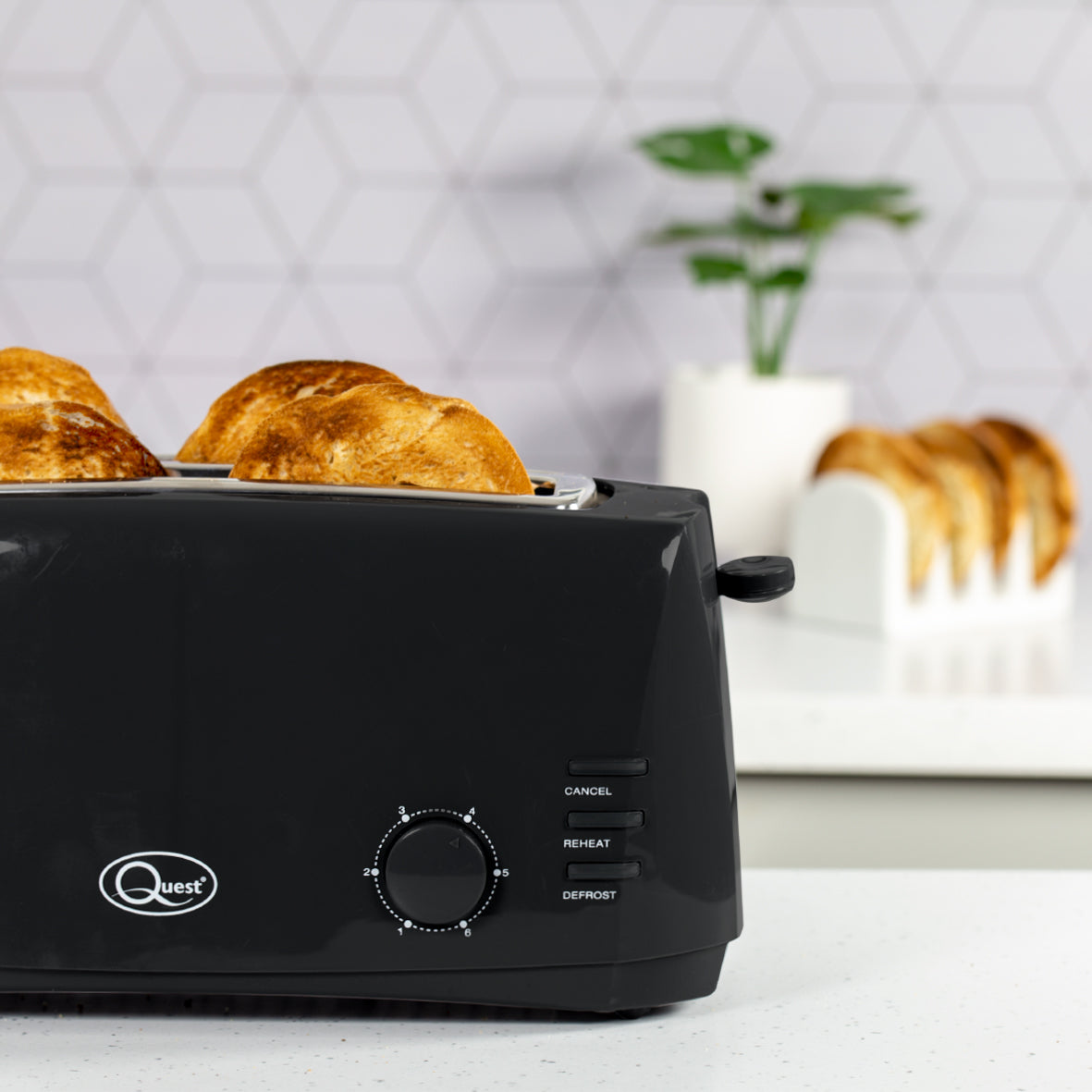 4 Slice Toaster - Black