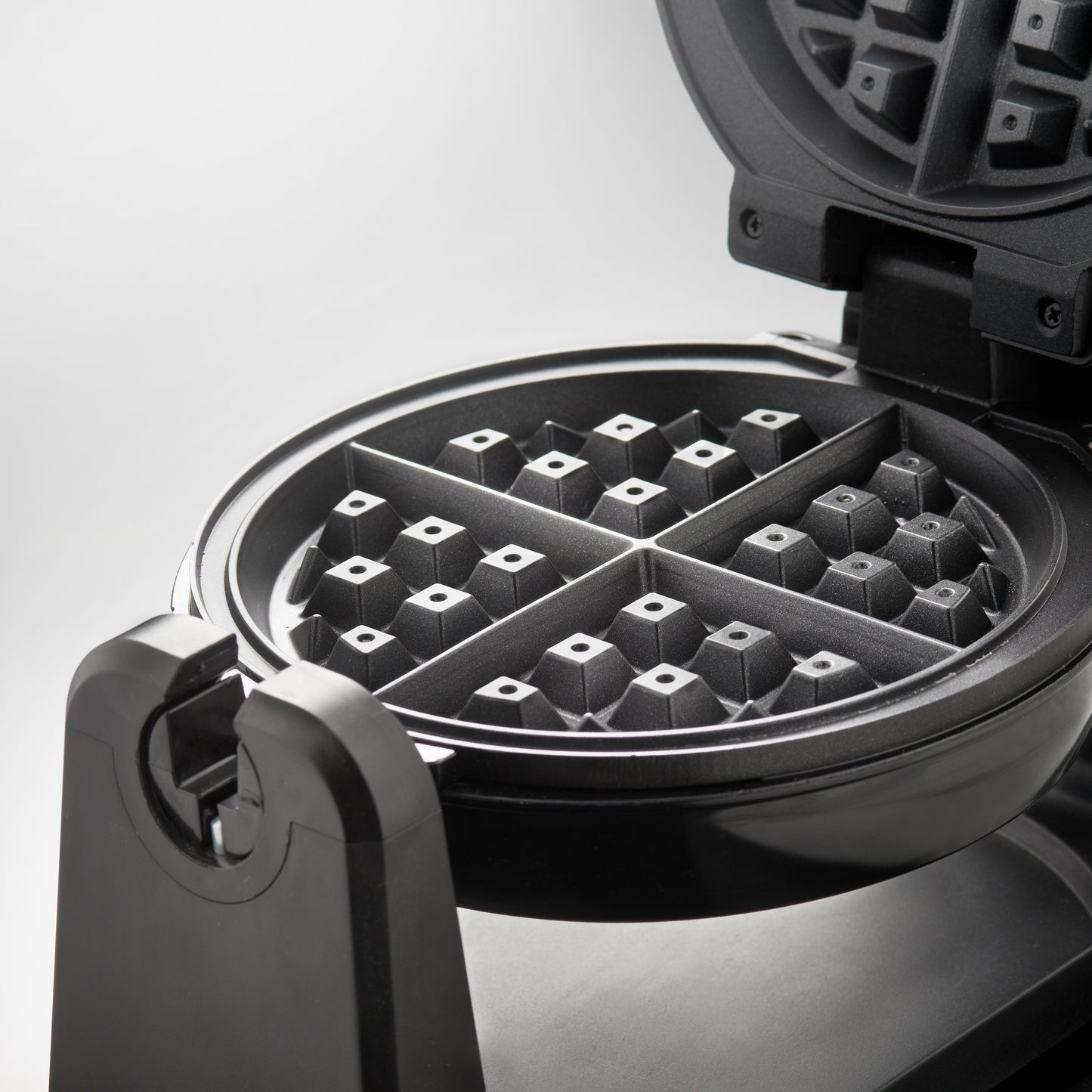 Rotating Waffle Maker